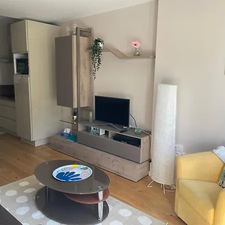 דירה Le B4 - La Montille לה מן-דור